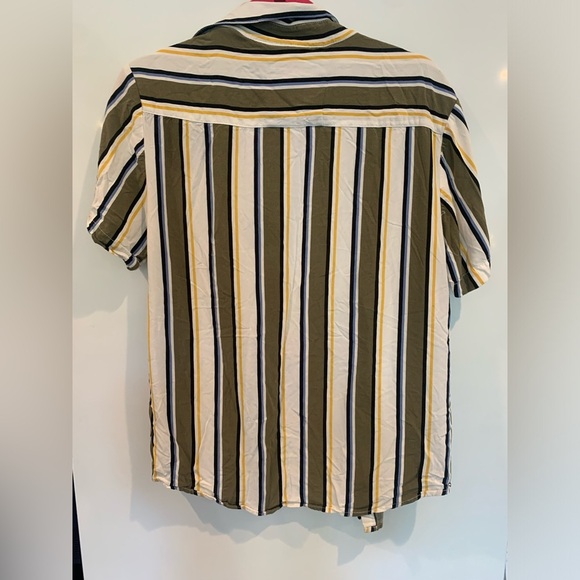 EUC DENIM & FLOWER STRIPED BUTTON DOWN - Picture 3 of 4